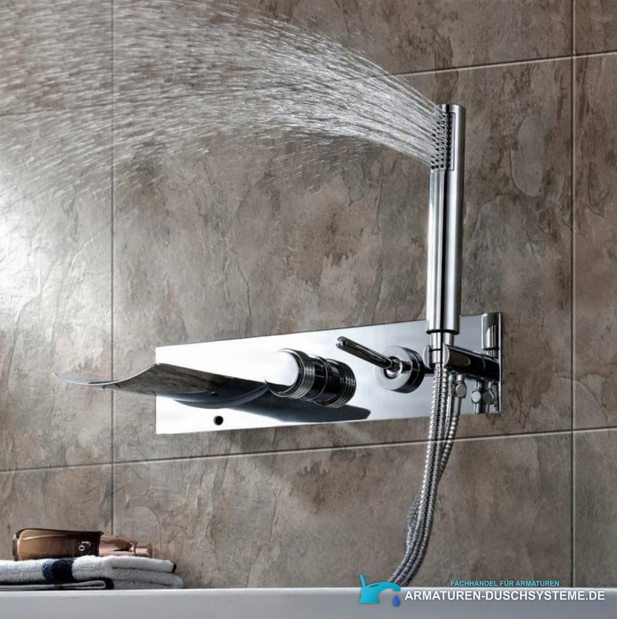 LED-Wandarmatur für die Badewanne mit Wasserfall SAK9671 in Chrom