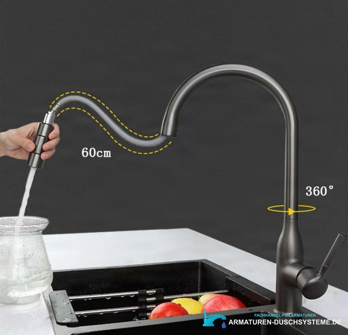 Spezifikationen der ausziehbaren Küchenarmatur KS15174: 60-cm-Schlauch und 360°-Drehung