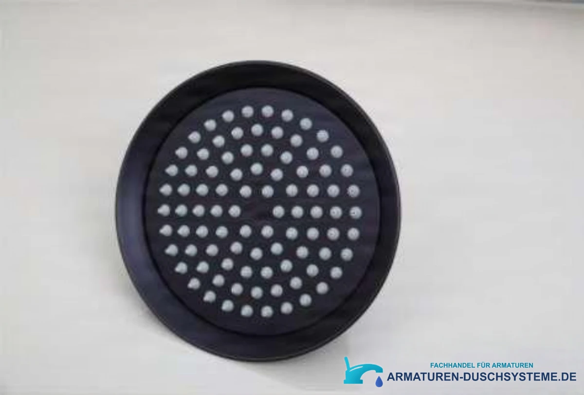 Detail der Brausedüsen des schwarzen Aufputz-Duschsystems EYN CKT2012