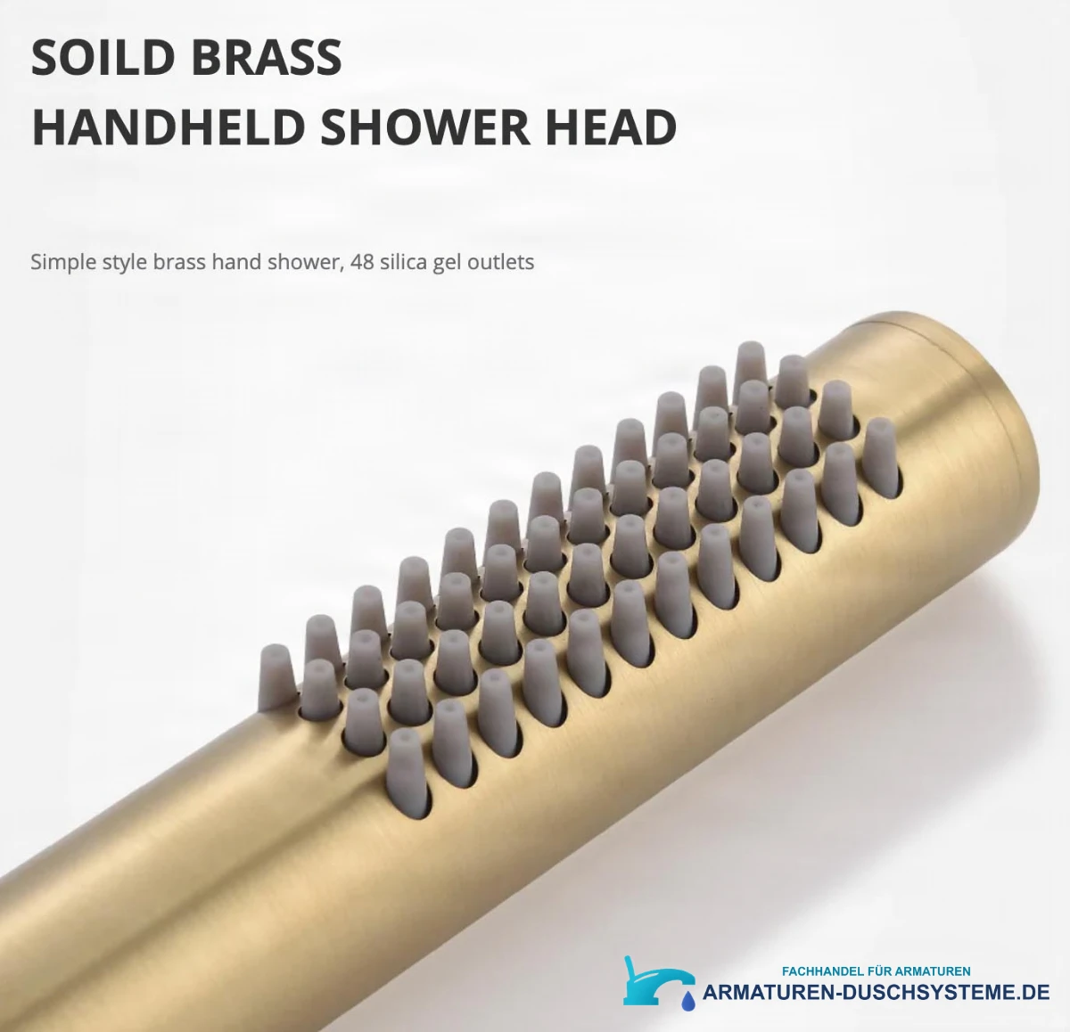 Detail der grauen Düsen am goldfarbenen Handbrausenstab des Duschsystems ELITE EDITION BCS1343