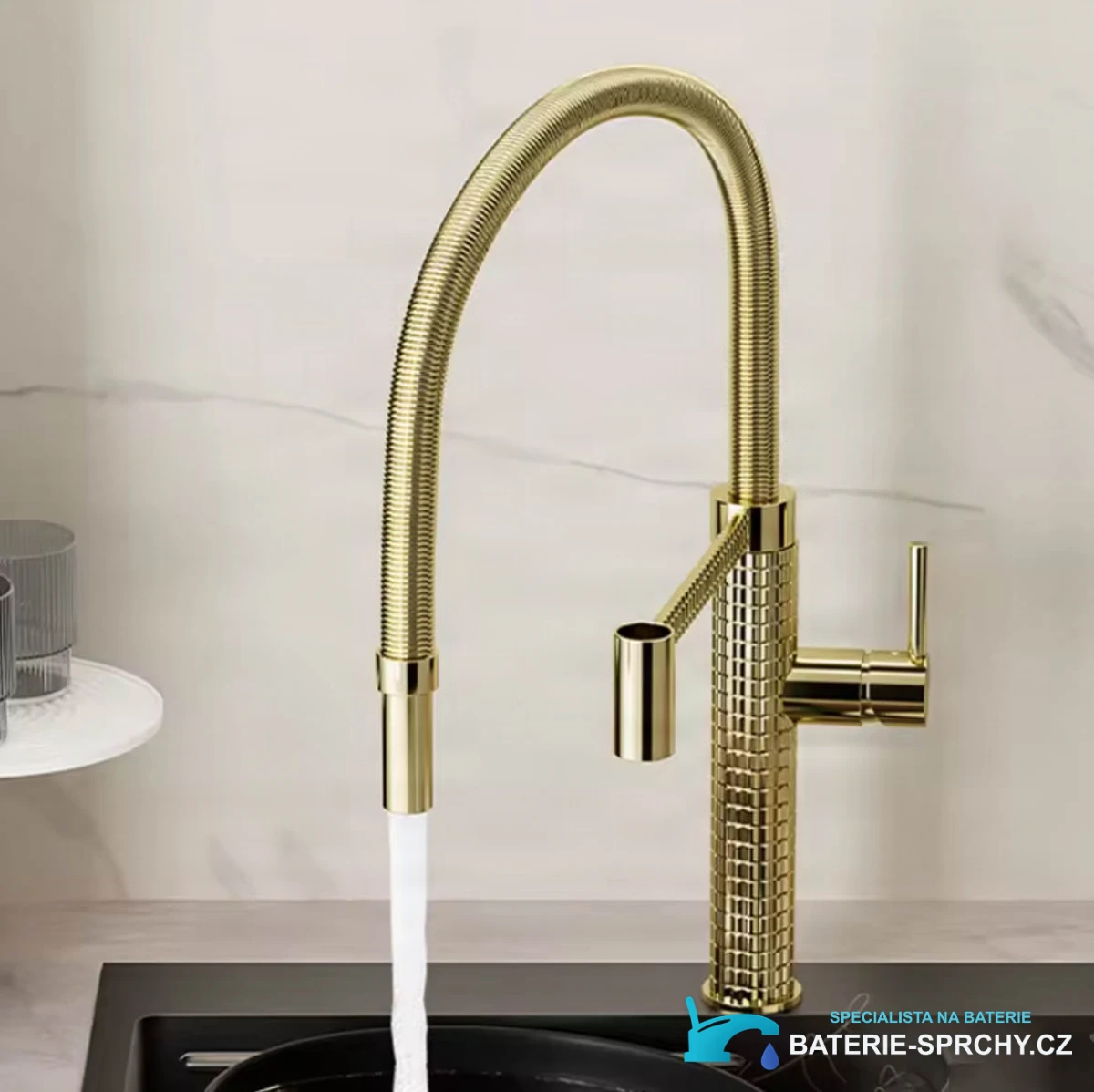 Elegantní kuchyňská baterie KS1220 v lesklé zlaté