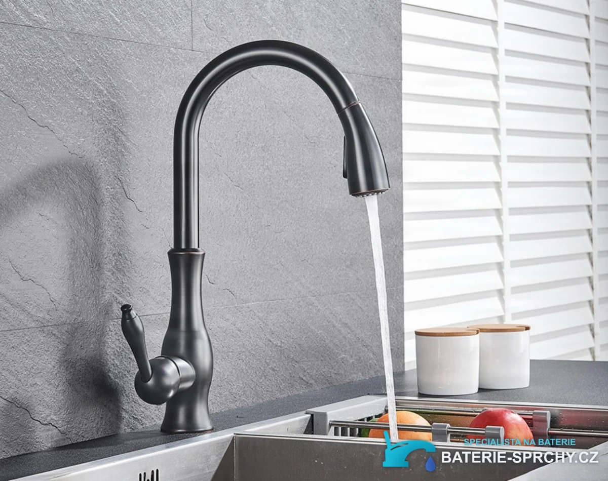Elegantní výsuvná kuchyňská baterie KZI5517 v matně černé barvě