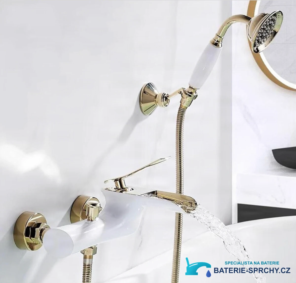 Vanová baterie ELITE EDITION BBT1303 v provozu nad bílou vanou