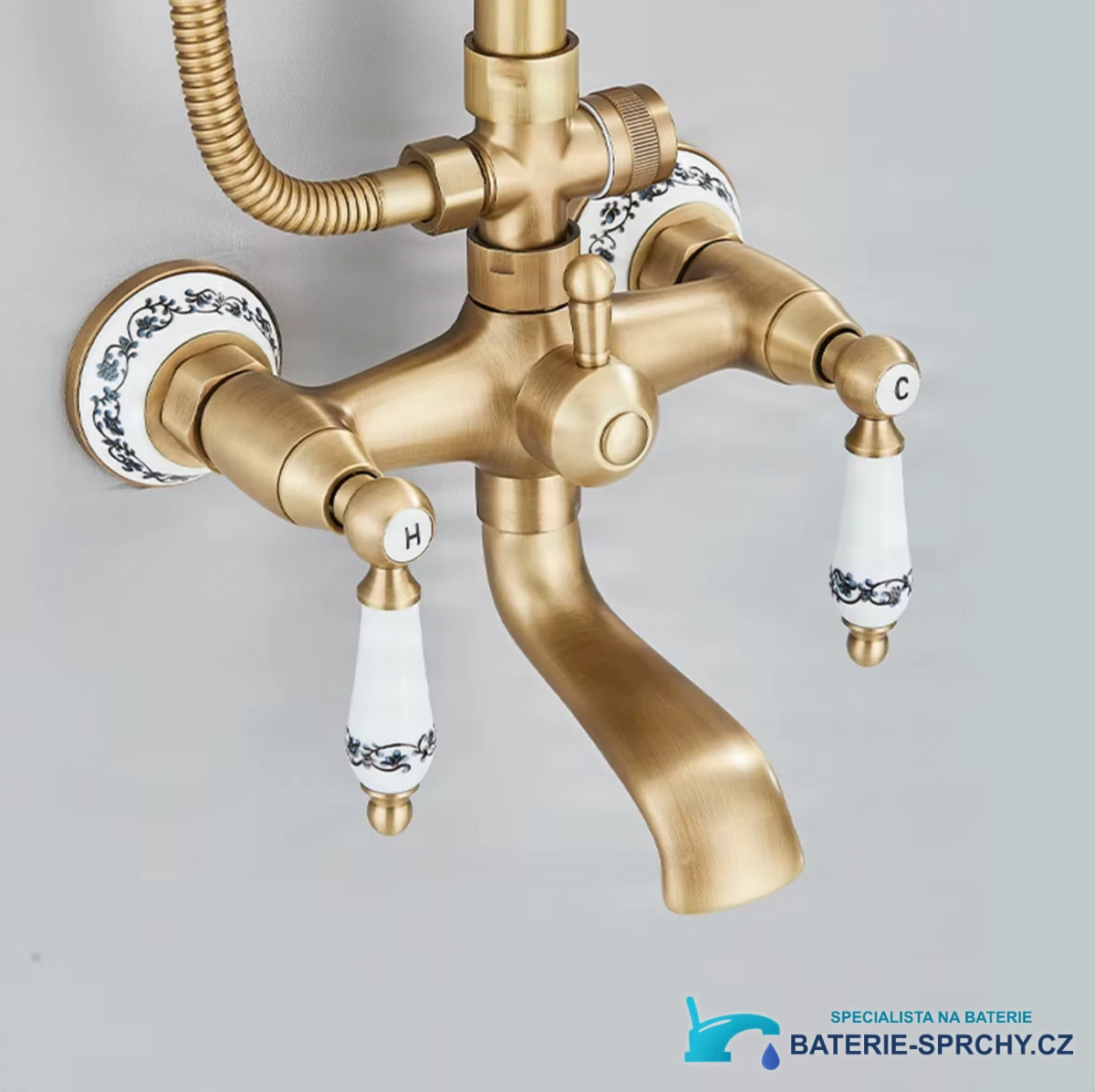 Detail nástěnné baterie sprchového systému BSE1241 s keramickými rukojeťmi