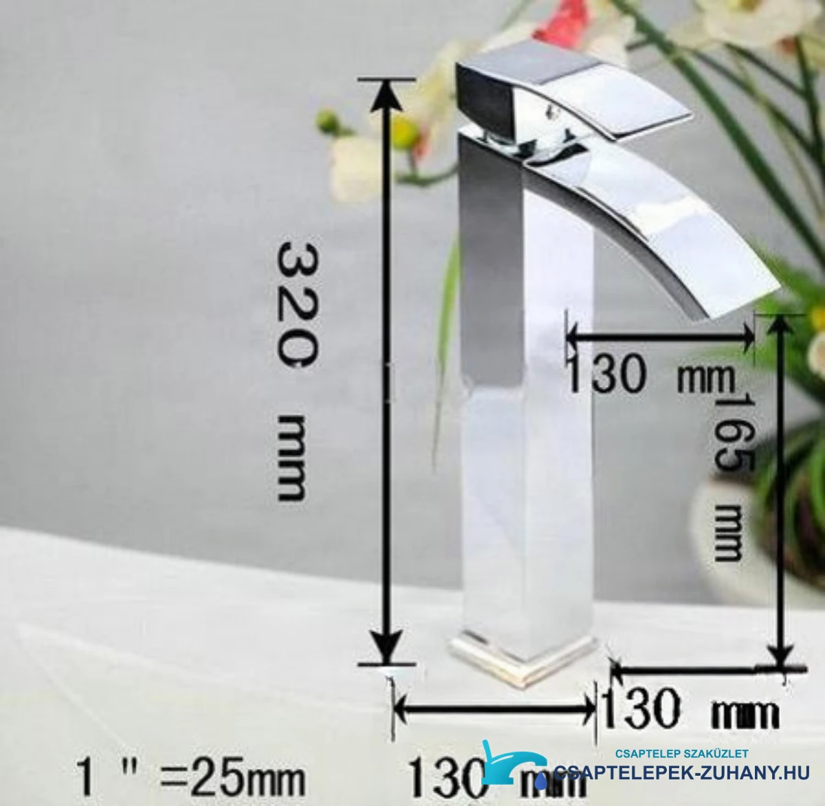 Az EYN 017 csaptelep méretei: 320 mm magas, 130 mm kinyúlás