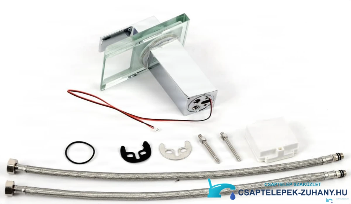 EYN xl8002 LED-es csaptelep bekötőcsövekkel és szerelőkészlettel