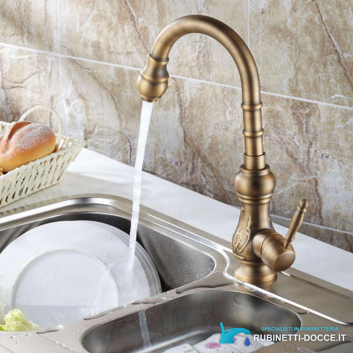 Rubinetto da cucina EYN AQ1558 con LED e bocca girevole, in più finiture tra cui ottone antico e bronzo antico