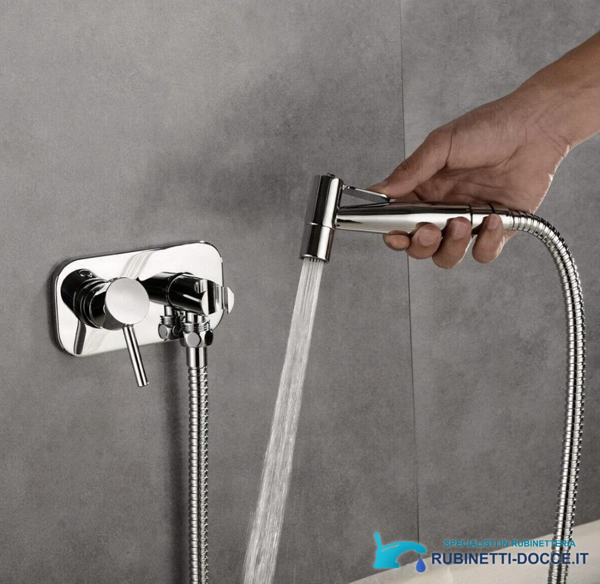 Miscelatore bidet da incasso BB1637 in uso con doccetta aperta