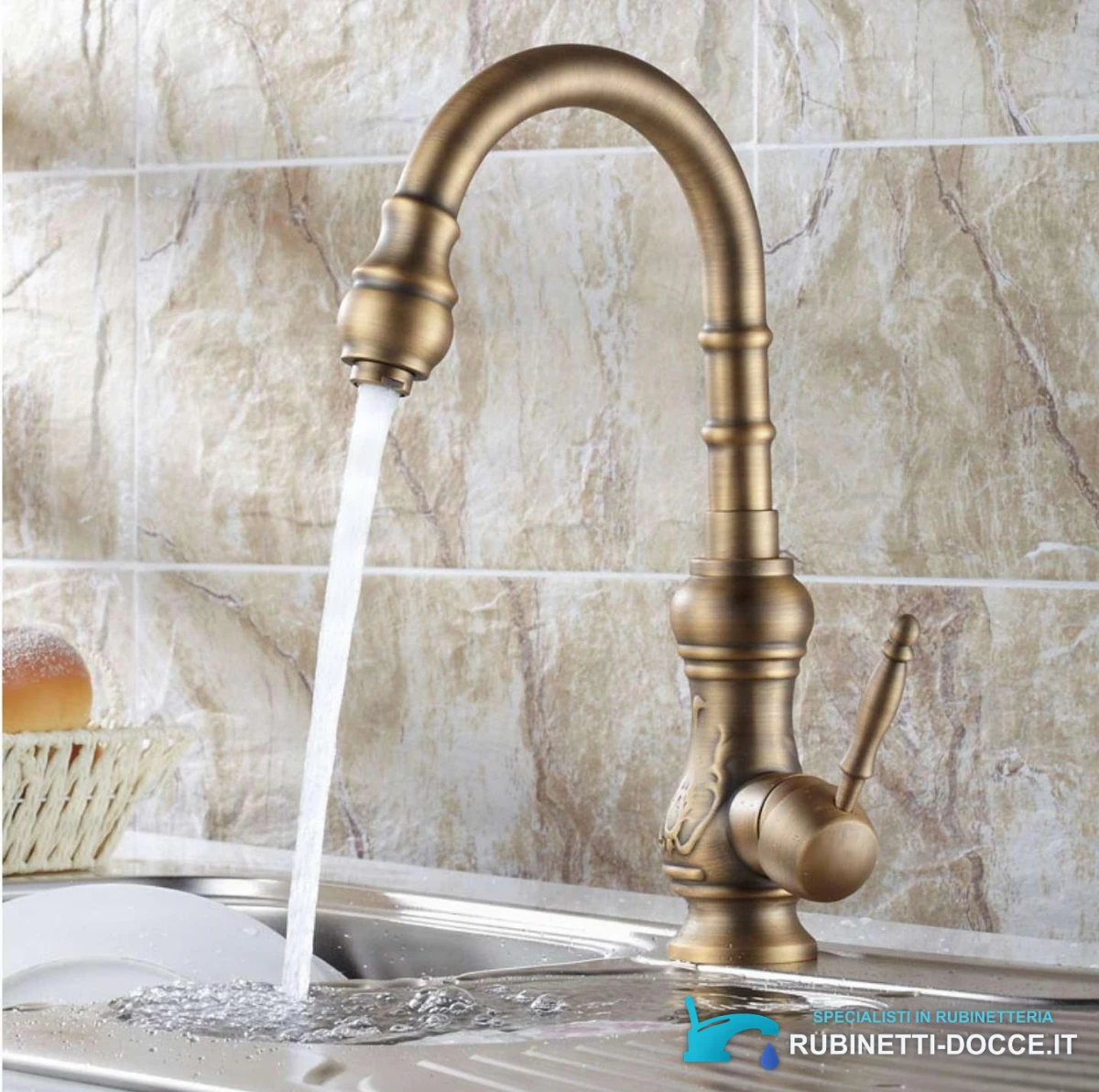 Rubinetto da cucina EYN AQ1558 con LED e bocca girevole, in più finiture tra cui ottone antico e bronzo antico