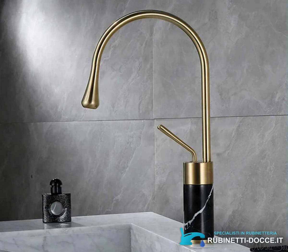 Miscelatore per lavabo EYN BF0954 da piano in ottone con bocca girevole, in più finiture tra cui oro spazzolato e nero