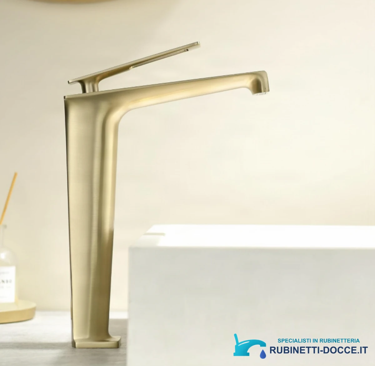 Rubinetto per lavabo ELITE EDITION BBS1257 in ottone con bocca a cascata, disponibile in più finiture