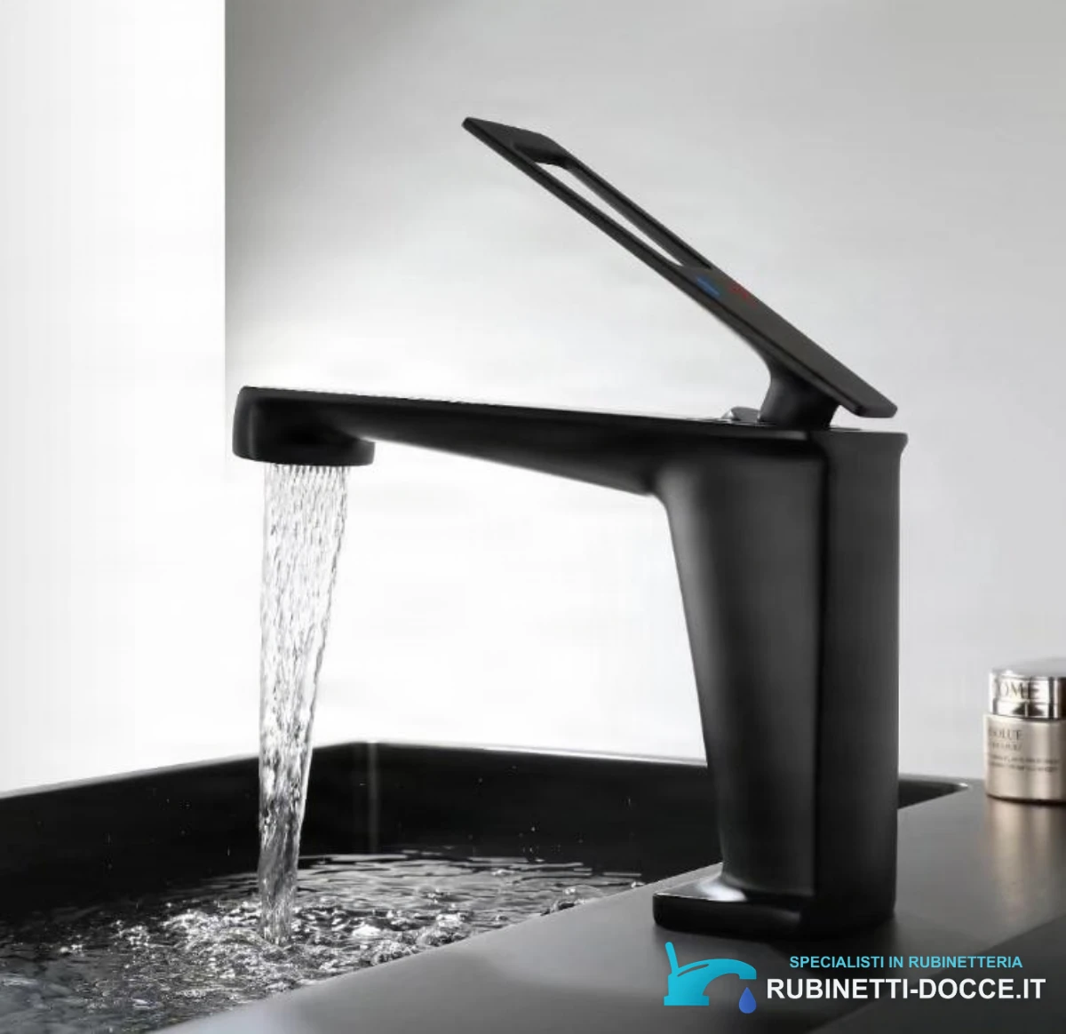 Rubinetto per lavabo ELITE EDITION BBS1257 in ottone con bocca a cascata, disponibile in più finiture