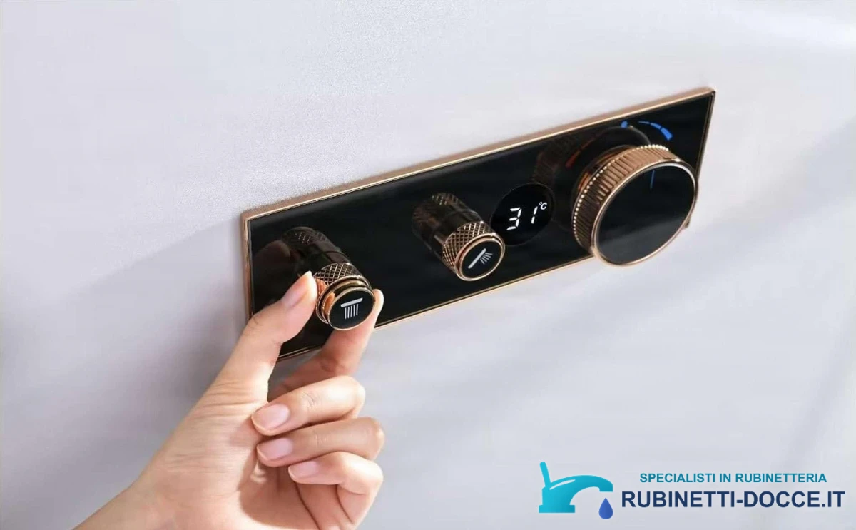 Sistema doccia termostatico a incasso ELITE EDITION BCS1603 con schermo, in più finiture tra cui nero e nero opaco