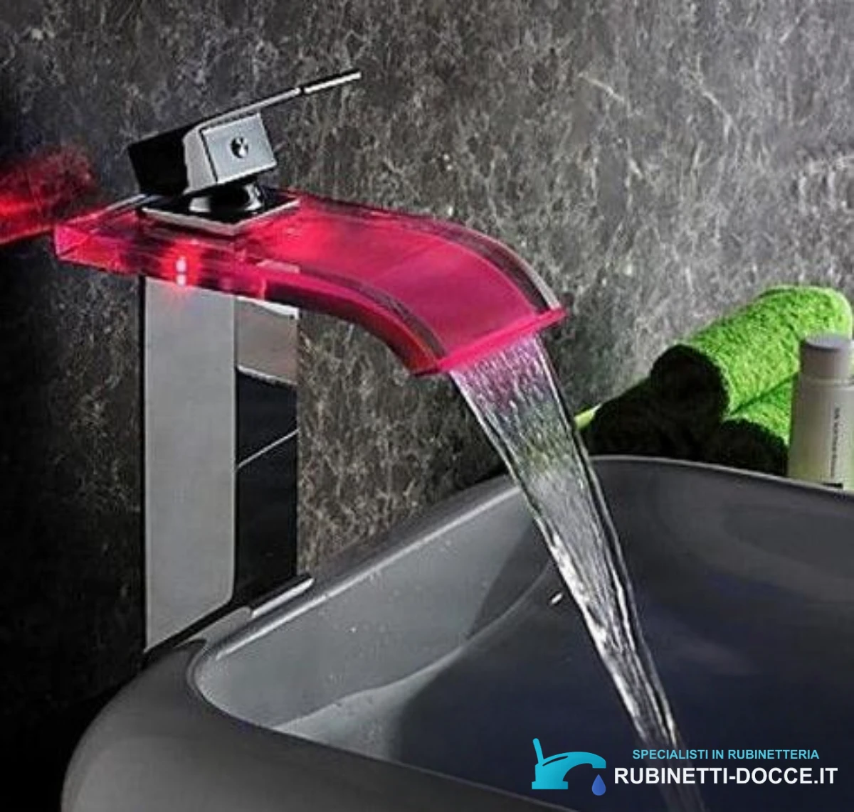 Rubinetto bagno EYN x013 woo-986 in uso sul lavabo con illuminazione rosa