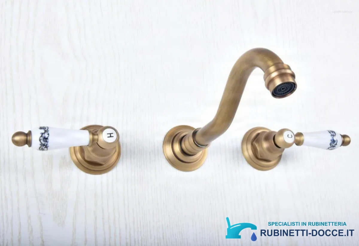 Rubinetto rustico a parete AQ1405, vista frontale con due leve