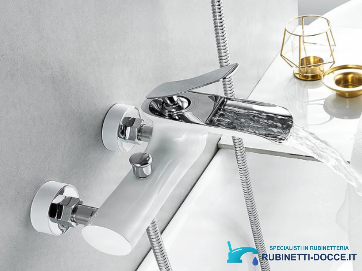 Rubinetto di lusso ELITE EDITION BBT1303 bianco e cromato sul bordo vasca