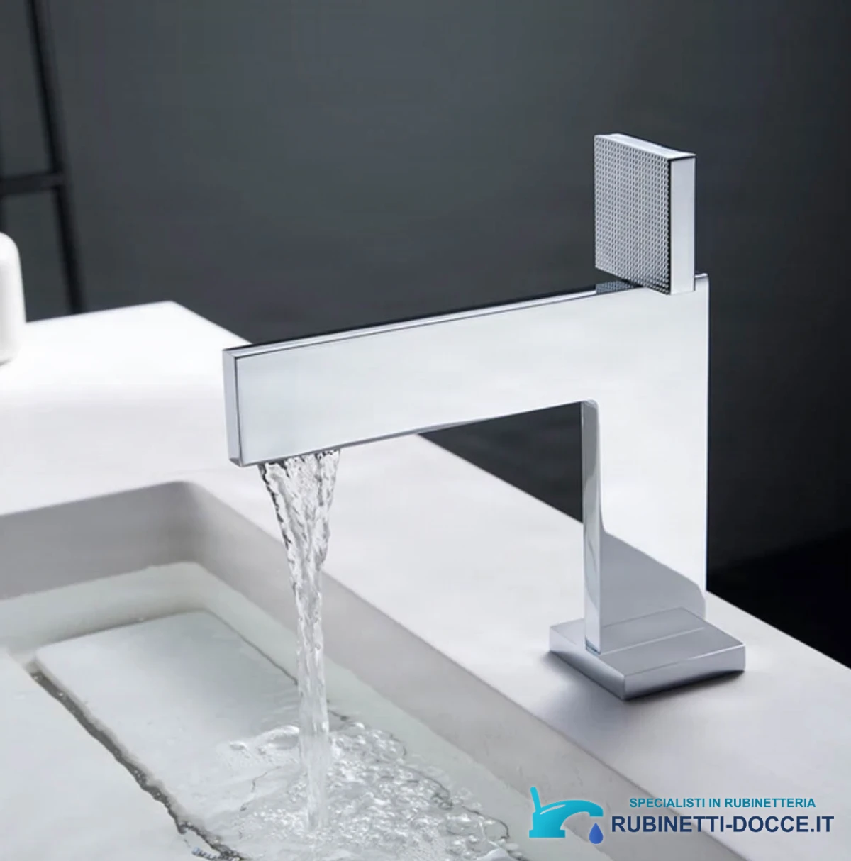 Rubinetto da bagno ELITE EDITION BS1420 in ottone con getto a cascata, disponibile in più finiture