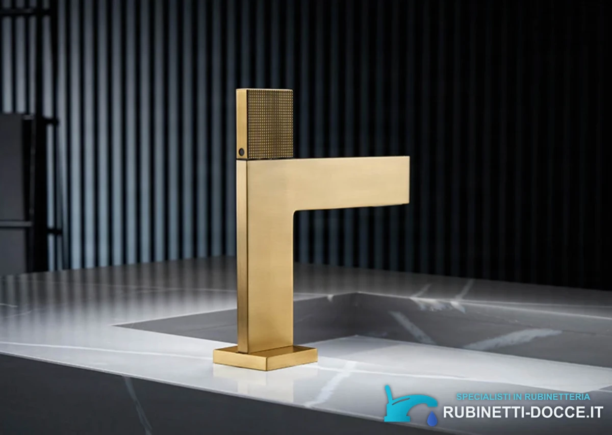 Rubinetto da bagno ELITE EDITION BS1420 in ottone con getto a cascata, disponibile in più finiture