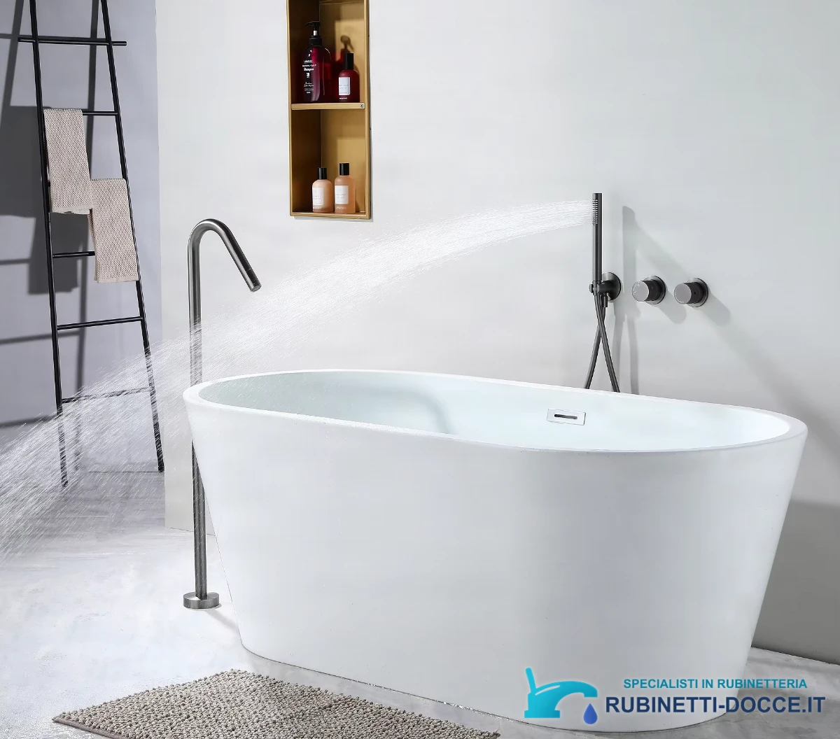 Rubinetto da vasca a pavimento ELITE EDITION BFC1722 con doccetta e getto d'acqua ad arco