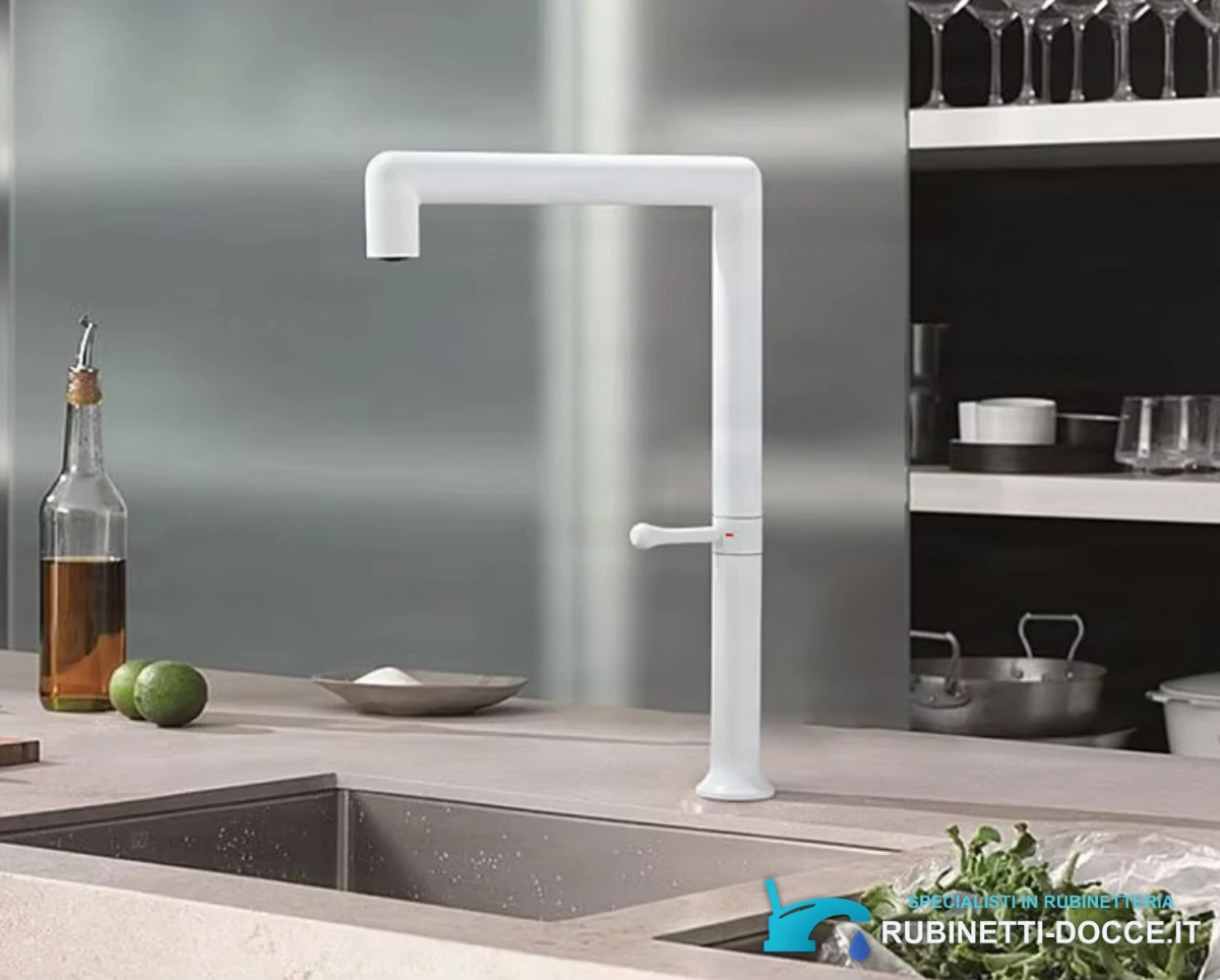 Rubinetto da cucina ELITE EDITION KF1044 in acciaio inox con bocca girevole, disponibile in più finiture
