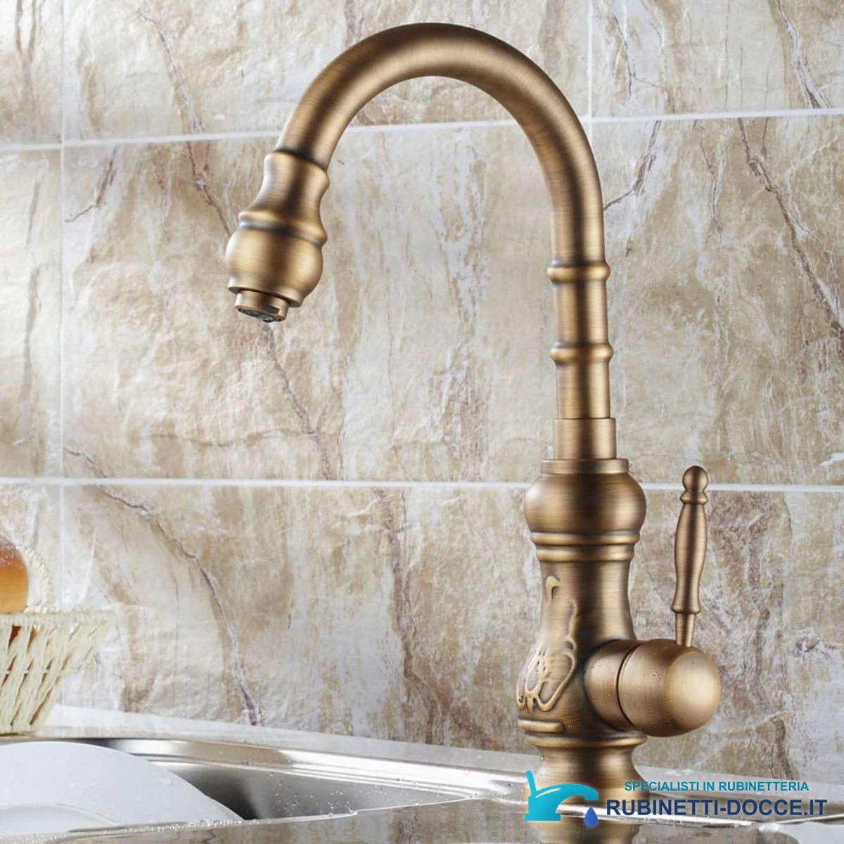 Rubinetto da cucina EYN AQ1558 con LED e bocca girevole, in più finiture tra cui ottone antico e bronzo antico