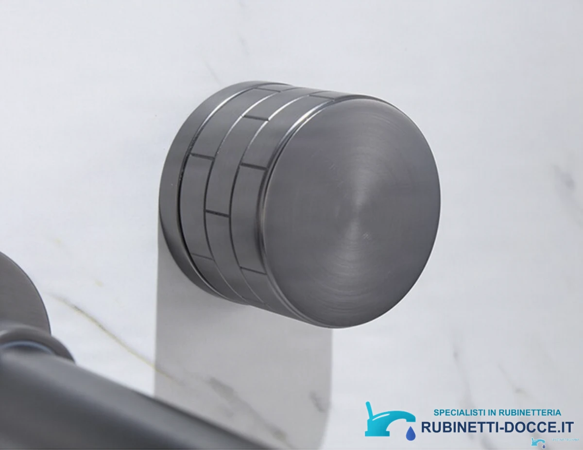 Rubinetto per lavabo a incasso ELITE EDITION BSW1447 in ottone con bocca girevole, disponibile in più finiture