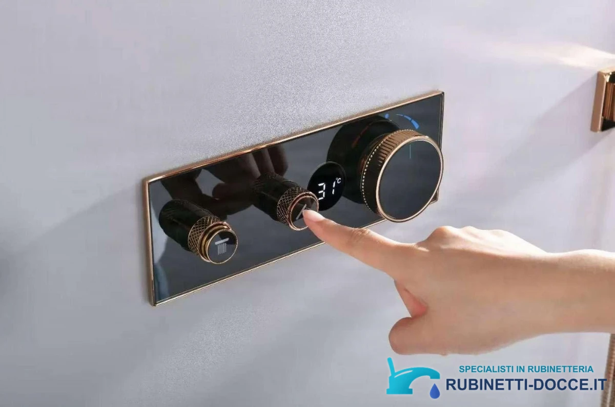 Sistema doccia termostatico a incasso ELITE EDITION BCS1603 con schermo, in più finiture tra cui nero e nero opaco